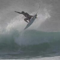 【必見】ヤゴ・ドラのCT期間のニューカッスルでのフリーサーフィン動画