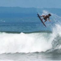 【必見】インドネシアでのイーライ・ハンネマン！圧倒的なフリーサーフ動画