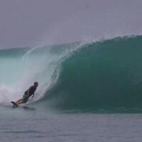 世界トップクラスのブレイク「マカロニ」！5月のフリーサーフィン動画