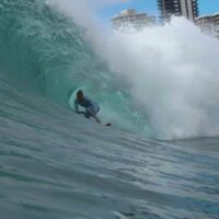 キラが炸裂した昨日！ステファニー・ギルモアのバレル動画やドローン映像