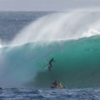 パワフルなスウェルと手付かずの自然!西オーストラリア州でのフリーサーフ動画