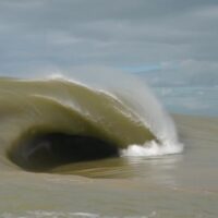 今年もブラジリアンスラブのアヴァランチが6月に炸裂!フリーサーフ動画