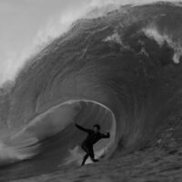 Formerライダーのベンジャミン・ホワードによる最新フリーサーフ動画