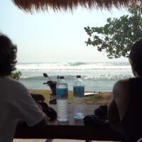 メイソンとシェルドンがインドネシアへ！デザートポイントでのフリーサーフ動画