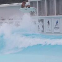 サーフスタジアム調整でエヴァン・ガイゼルマン来日！テストライド動画