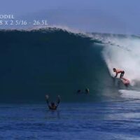 今季もガラガラのメンタワイ諸島!ネイト・ベルのフリーサーフィン動画