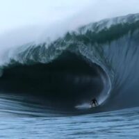 8月13日のチョープーで最大バレルをメイクしたマタヒ・ドローレの裏話動画