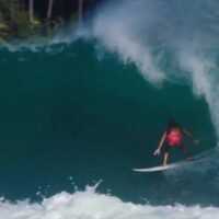 14歳のベラ・ナル！ビッグバレルなどインドネシアでのフリーサーフ動画
