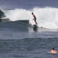 雨季に突入したインドネシアのバリ島！オフシーズンのフリーサーフ動画