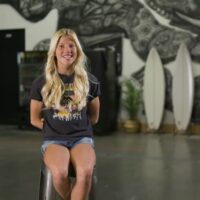 【必見】バレルがメイン!エリン・ブルックスのインドネシアでのフリーサーフ動画