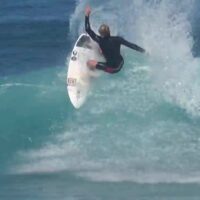 ジョンジョン・フローレンスのボードテスト!ガスチャンバーでのフリーサーフ動画