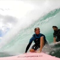 オアフ島パイプラインにも21/22年初スウェルが！JOBやジョンジョンが集結