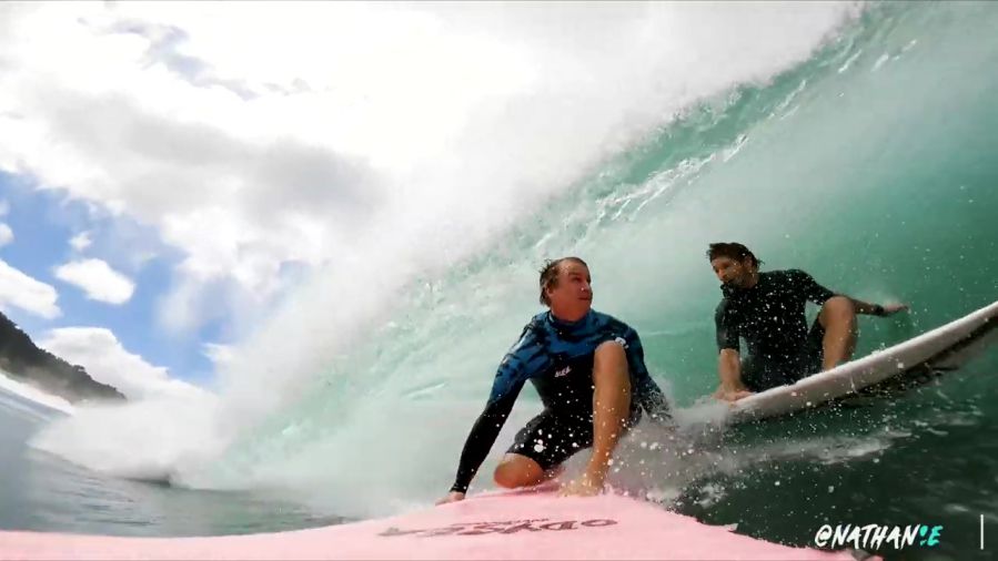 オアフ島パイプラインにも21/22年初スウェルが！JOBやジョンジョンが集結