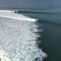オフシーズン入りした11月のメンタワイ諸島！マカロニでのフリーサーフィン動画