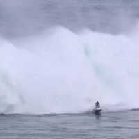 ビッグスウェルがヒットしても貸切だったマウイ島ジョーズ！ジェットスキー転覆も