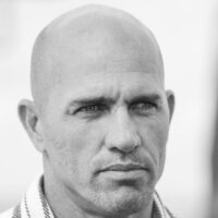 CTランクトップに立ったケリー・スレーターの2022年の予定やワクチン接種など