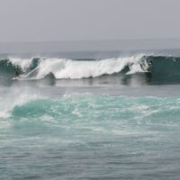 シーズン中の波は！？スリランカ南西部ヒッカドゥワのサーフィン事情