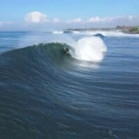 今季で最もサイズアップしたインドネシアのバリ島クラマス!フリーサーフ動画