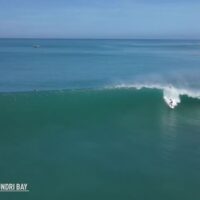 パーフェクトなライトバレルのニアス島!5月13日のフリーサーフィン動画