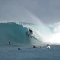 メンタワイの極上ライトのライフルズ!1stスウェルでのサーフィン動画