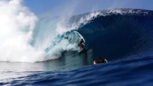 タヒチ・チョープー サーフィン写真集「Teahupoo」ティム
