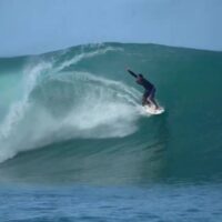 ガブリエルやアドリアーノが登場!メンタワイ諸島マカロニでのフリーサーフ動画