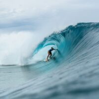 ローカルワイルドカードが大活躍!2022年CT第10戦「タヒチプロ」2日目