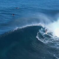 ニアスから近いヒナコ諸島!アス島バワでのフリーサーフィン動画
