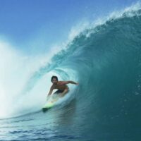 Gランドが炸裂!メイソン・ホーとスーパーグロムによるフリーサーフ動画