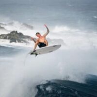 アルビー・レイヤーの最新フリーサーフィンムービー「Delirium」