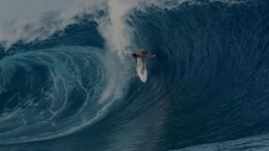 タヒチ・チョープー サーフィン写真集「Teahupoo」ティム・マッケンナ 撮影 version-2me_01619352-ecc4-4ec9