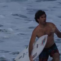 世界各地で撮影してきたメイソン・ホーの2022年ハイライトサーフィン動画