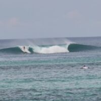 インドネシアのスマトラ島バンダアチェ!ロンガビーチへのサーフトリップ動画