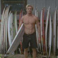 イーサン・ユーイングのフリーサーフィン動画!ビラボンのボードショーツプロモ