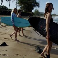 ハワイで2か月過ごしたジュリエット・ラコム！トップサーファーとのフリーサーフ動画