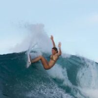 インドネシアでのココ・ホー！フリーサーフィンを分析できるスローモーション動画