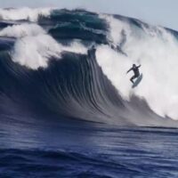 16歳のネッド・ハートによる悪魔のシップスターンブラフでのビッグチャージ動画