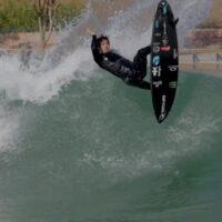 ガブリエル・メディナがブラジルの世界最大級ウェイブプールへ!エアリアル動画