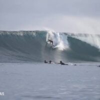 乾季に雨季の季節風が吹いて覚醒！メンタワイ諸島バンクヴォルツのフリーサーフ動画