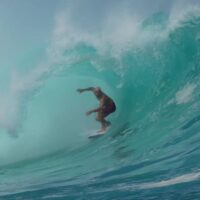 ケリーもエリンもヤバい!昨年大炸裂となったカンドゥイでのフリーサーフ動画