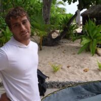 有名プロサーファーが集結したクラウドブレイク！コア・ロスマンのVlog動画