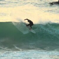 元CTバックアップ会場のDバー！ミック・ファニングも登場のフリーサーフ動画