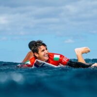 ヴァヒネはチョープーで最強ワイルドカード！2023年CT第10戦「タヒチプロ」初日