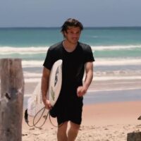 アフリカ南部ドリームツアー!イーライ・ビュークスのフリーサーフィン動画