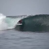 オフシーズンの雨季入りしたメンタワイ諸島!マカロニでのフリーサーフ動画