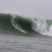 2023年クリスマス翌日のマーヴェリックス！ピーター・メルのスローモーション動画