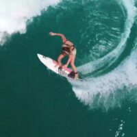 2024年ツアールーキーのソイヤー・リンドブラッド!フリーサーフィン動画