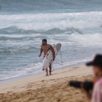 1月20日のパイプライン!CTサーファーも入り乱れたフリーサーフィン動画