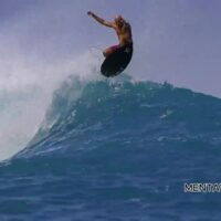 キング登場で話題となったカンドゥイ！ケリー・スレーターのフリーサーフ動画