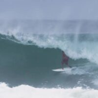 2024年初のスウェルがヒット!プロが集結した1月12日スナッパーロックス動画